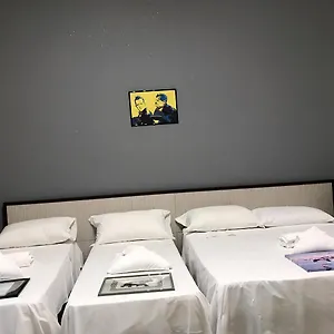 https://hotel-paris.it-lombardy.com